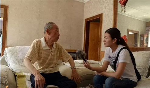 “传刘亦菲隐瞒真实年龄 92年已有十多岁？(附图)”